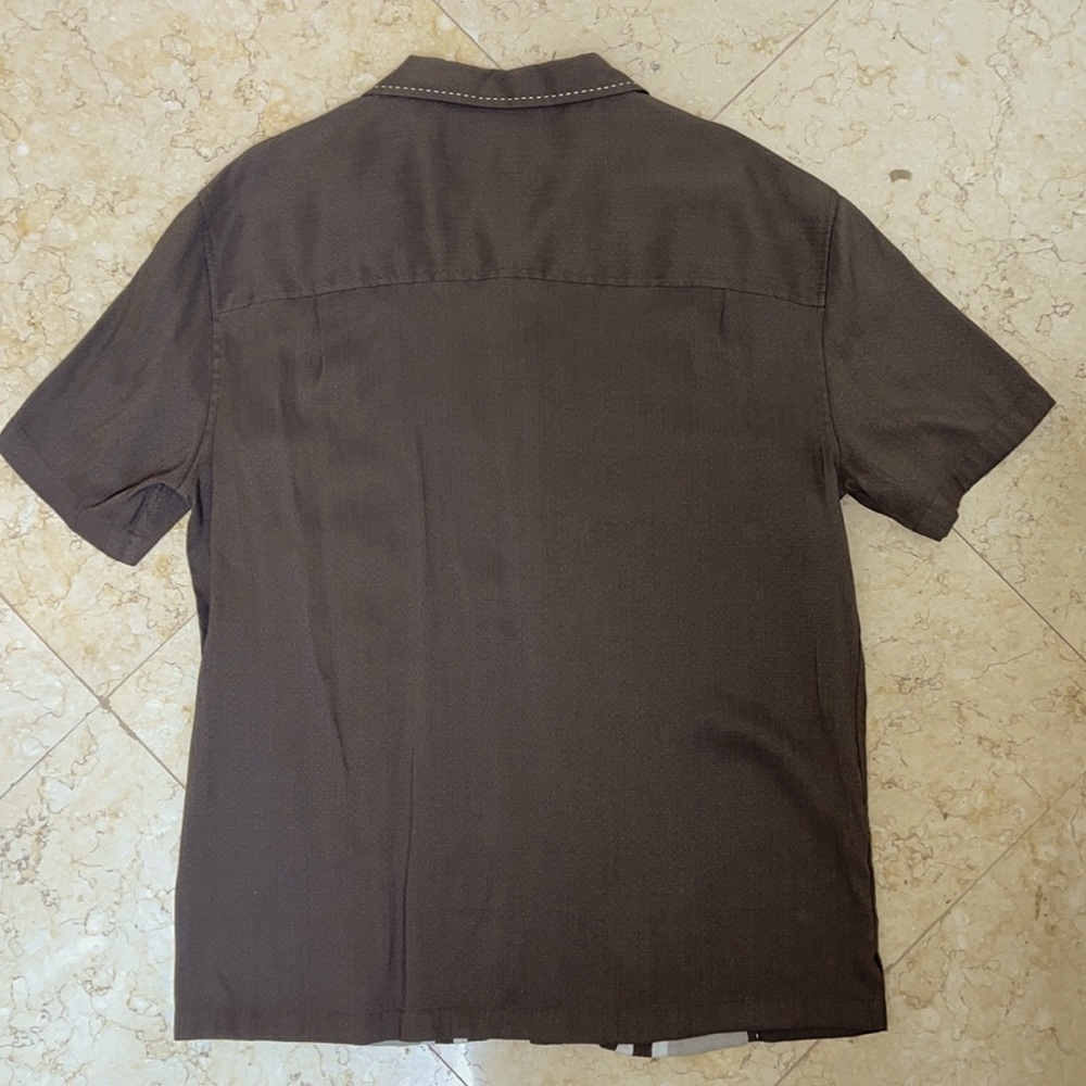 VACATION BUTTON DOWN! - Picture 5 of 5